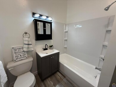 1115 SW Woodward Ave, Topeka, KS 66604 - photo 4