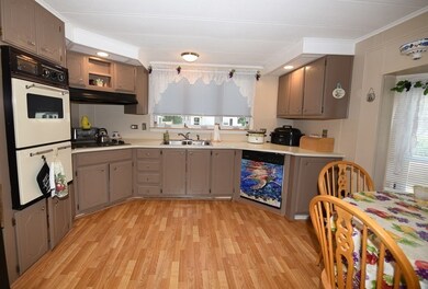 4 Baywood St, Rockland, MA 02370 - photo 3