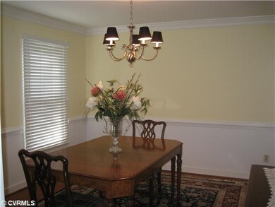 Dining Room - Dining Room with fresh paint & beaut