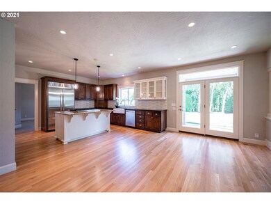 2667 Valley Forge Dr, Eugene, OR 97408 - photo 5