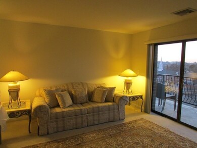 Quincy Towers unit 803, Quincy, MA 02169 - photo 2