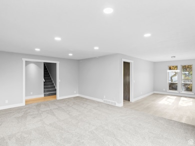 2594 Joni Dr, Layton, UT 84040 - photo 4