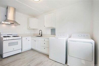 1917 W Myrtle St, Santa Ana, CA 92703 - photo 4