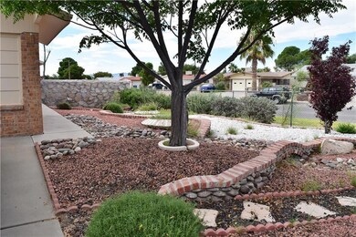 2341 Frank Beard Dr, El Paso, TX 79935 - photo 4