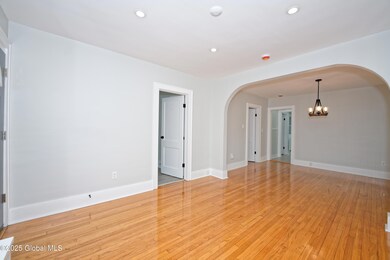 1 Livingroom 3
