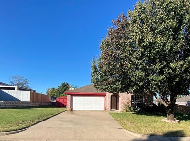 318 Alpine Dr, Weatherford, TX 76086 - photo 2