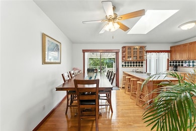 26 Bowles Ct, Pawtucket, RI 02860 - photo 7