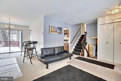 9478 Cameldriver Ct, Columbia, MD 21045 - photo 3