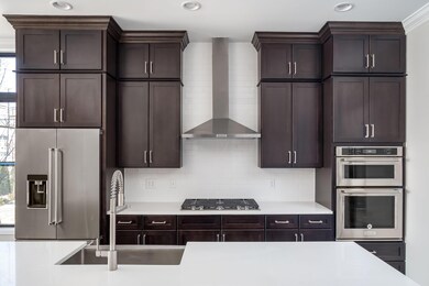 Greenwood- MLS Approved 5