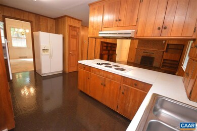 857 Advance Mills Rd, Ruckersville, VA 22968 - photo 7