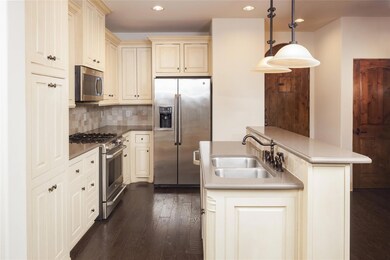 2510 N Henderson Ave unit 11, Dallas, TX 75206 - photo 3