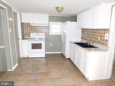 63 G St, Keyser, WV 26726 - photo 4