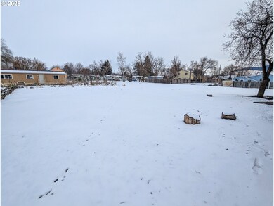 2207 N Maple St, La Grande, OR 97850 - photo 3