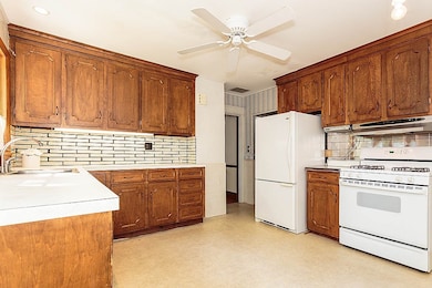 266 3rd St, Lowell, MA 01850 - photo 2