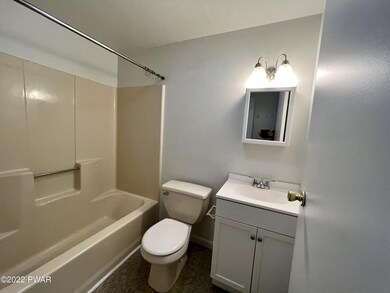 125 Sawkill Unit K Ave, Milford, PA 18337 - photo 4