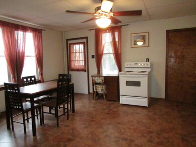 421 W Taylor St unit 423, Taylor, PA 18517 - photo 3