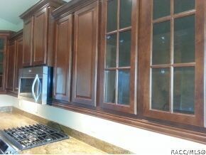 Kitchen Cabinetry w/Windows