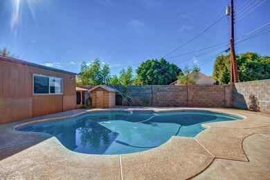 Pool2