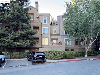 320 Caldecott Ln unit 127, Oakland, CA 94618 - photo 2