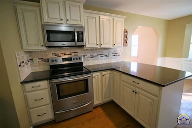 3700 SW Nottingham Rd, Topeka, KS 66610 - photo 7