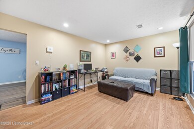 11719 Pond Creek Dr, Louisville, KY 40272 - photo 5