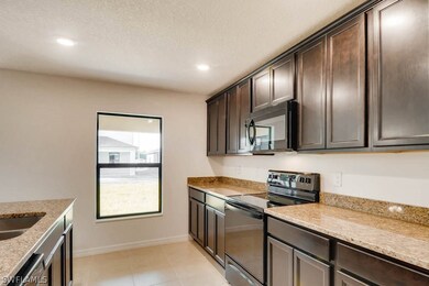 266 Lisette St, Fort Myers, FL 33913 - photo 4