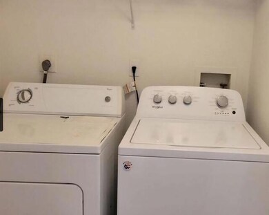 1442 Lake Crystal Dr unit E, West Palm Beach, FL 33411 - photo 4