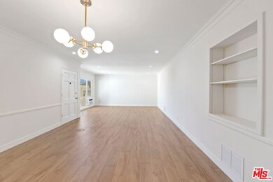 1250 N Crescent Heights Blvd unit 2, West Hollywood, CA 90046 - photo 4