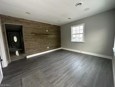 1769 E 37th St, Lorain, OH 44055 - photo 2