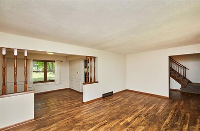 9774 Colby Ave, Clive, IA 50325 - photo 5