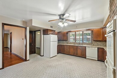 5749 Ellsworth Ct, Merrillville, IN 46410 - photo 5