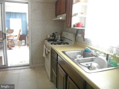 1210 Valley Rd, Pasadena, MD 21122 - photo 6