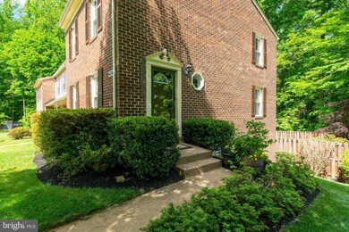 6428 Old Scotts Ct, Springfield, VA 22152 - photo 4