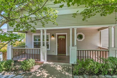 380 Hemlock Ln, Ashland, OR 97520