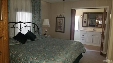 201 W Laurel St, Pharr, TX 78577 - photo 5