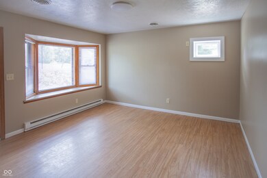 1162 Mcclure Rd, Columbus, IN 47201 - photo 4