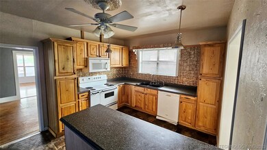 527 E Washington Ave, McAlester, OK 74501 - photo 7