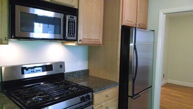 Cambridge Court unit R4G, Cambridge, MA 02139 - photo 3