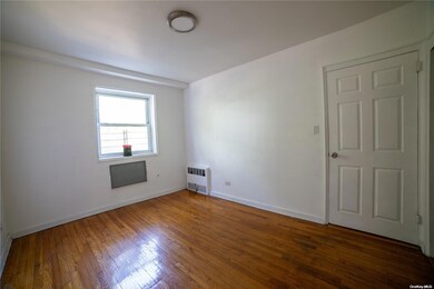66-92 Selfridge St unit 3E, Forest Hills, NY 11375 - photo 5