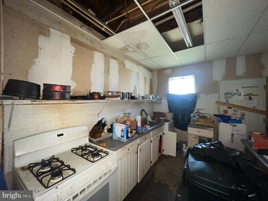 408 Whitridge Ave, Baltimore, MD 21218 - photo 3