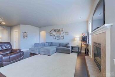 543 N Freemont St, Sisters, OR 97759 - photo 4