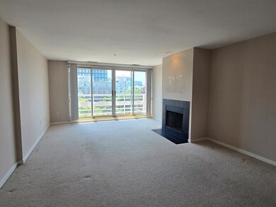 Thomas Graves Landing unit 708, Cambridge, MA 02141 - photo 2