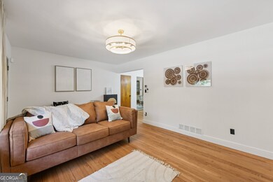 2226 Maxwell Dr SW, Atlanta, GA 30311 - photo 7