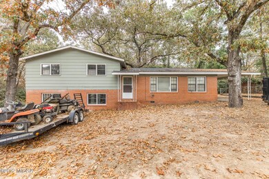 102 Hawthorne Rd 4