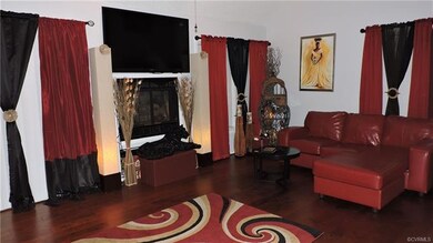 Large Open Family Room with Vaulted Ceilings and S