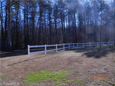 832 Nc Highway 62 W, Greensboro, NC 27406 - photo 5