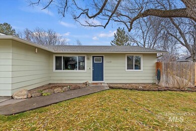 8260 W Holbrook St, Boise, ID 83704 - photo 5