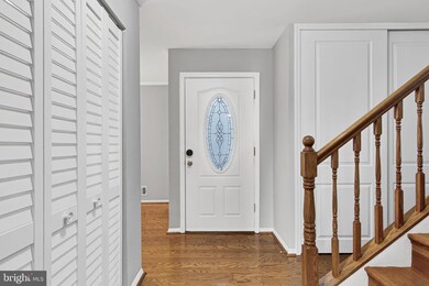 12706 Kingsbury Ct, Woodbridge, VA 22192 - photo 4