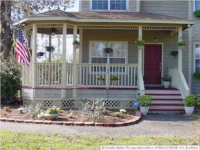 Front Porch w/Veranda
