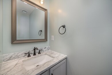 1st floor 1/2 bath